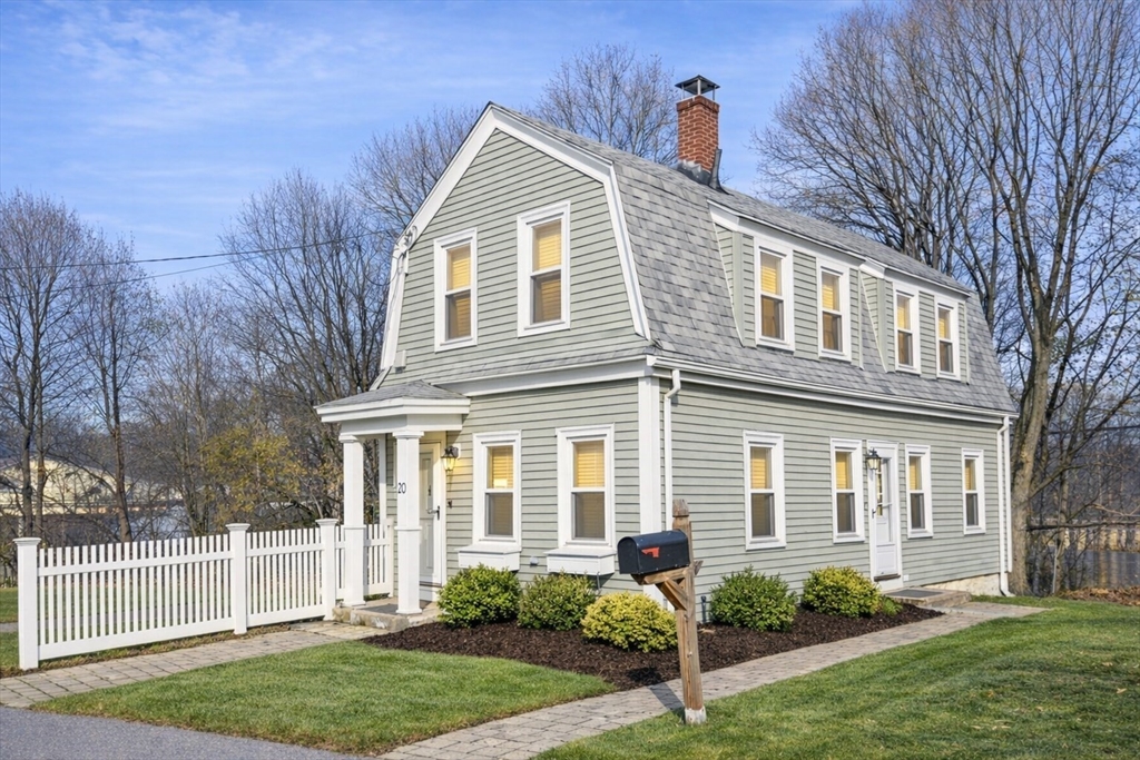 10 Sassamon St, Canton, Massachusetts, 3 Bedrooms Bedrooms, 6 Rooms Rooms,2 BathroomsBathrooms,Residential,For Sale,Sassamon St,73497670