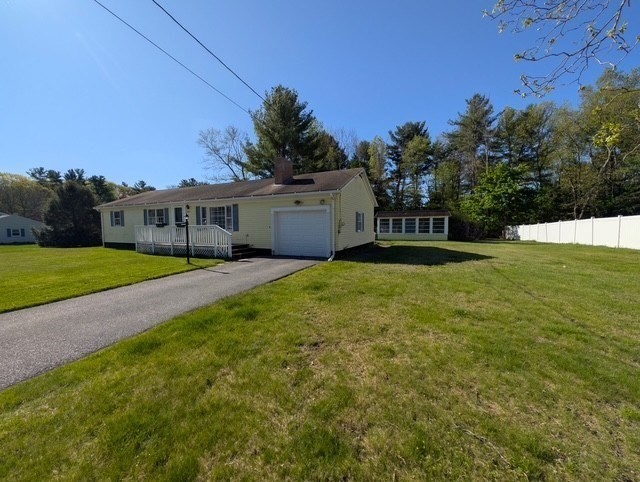 16 Pinewood Dr, Webster, Massachusetts, 3 Bedrooms Bedrooms, 7 Rooms Rooms,1 BathroomBathrooms,Residential,For Sale,Pinewood Dr,73505664