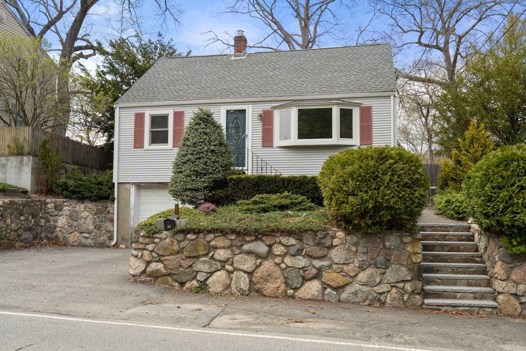 23 Terrace Hall Ave, Burlington, Massachusetts, 4 Bedrooms Bedrooms, 8 Rooms Rooms,1.5 BathroomsBathrooms,Residential,For Sale,Terrace Hall Ave,73505065