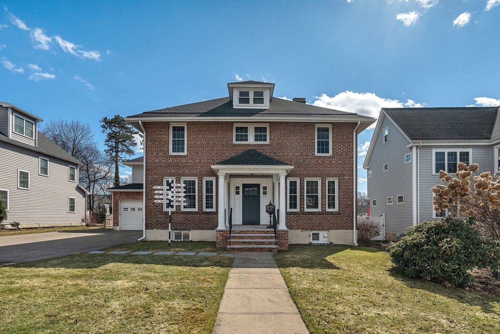24 Mellen Street, Needham, Massachusetts, 5 Bedrooms Bedrooms, 9 Rooms Rooms,2.5 BathroomsBathrooms,Residential,For Sale,Mellen Street,73485461