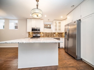 81 Broadway, Chelsea, Massachusetts, 3 Bedrooms Bedrooms, 6 Rooms Rooms,2.5 BathroomsBathrooms,Residential,For Sale,Broadway,73476051