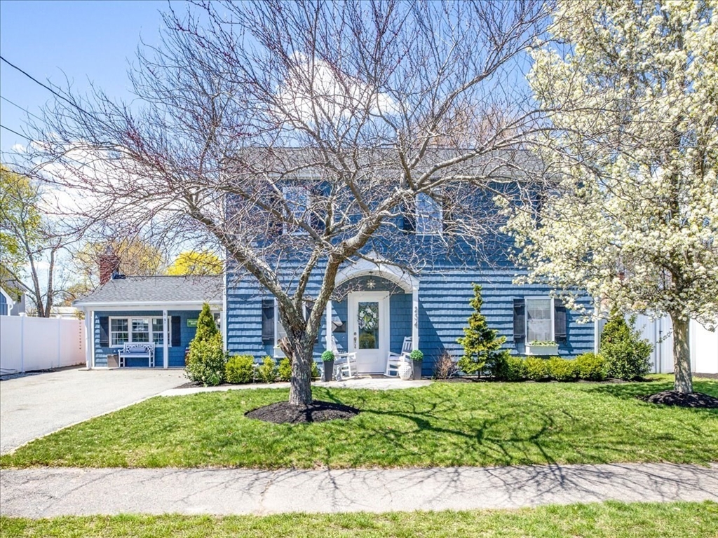 234 Walnut St, Braintree, Massachusetts, 4 Bedrooms Bedrooms, 8 Rooms Rooms,3 BathroomsBathrooms,Residential,For Sale,Walnut St,73511038