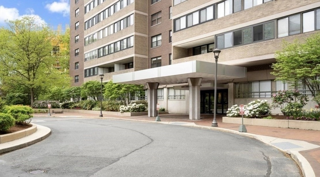 2 Hawthorne Pl., Boston, Massachusetts, 1 Bedroom Bedrooms, 4 Rooms Rooms,1 BathroomBathrooms,Residential Lease,For Rent,Hawthorne Pl.,73484429
