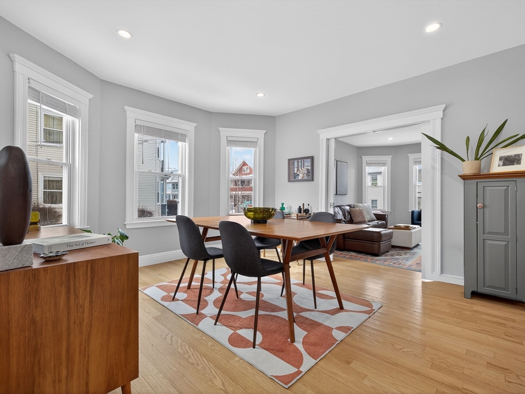 461 Ashmont Street, Boston, Massachusetts, 3 Bedrooms Bedrooms, 6 Rooms Rooms,2 BathroomsBathrooms,Residential,For Sale,Ashmont Street,73502408
