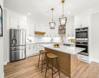7 Whitman Circle, Bellingham, Massachusetts, 2 Bedrooms Bedrooms, 6 Rooms Rooms,2.5 BathroomsBathrooms,Residential,For Sale,Whitman Circle,73522958
