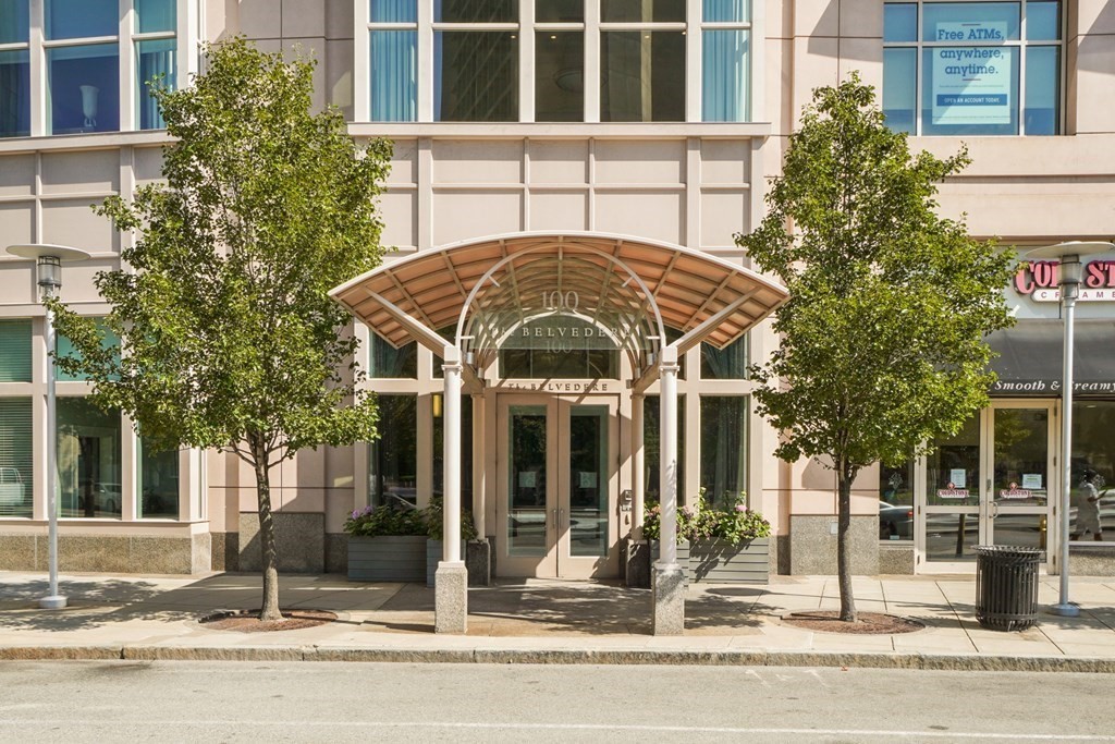 100 Belvidere St, Boston, Massachusetts, 1 Bedroom Bedrooms, 5 Rooms Rooms,1.5 BathroomsBathrooms,Residential,For Sale,Belvidere St,73522969