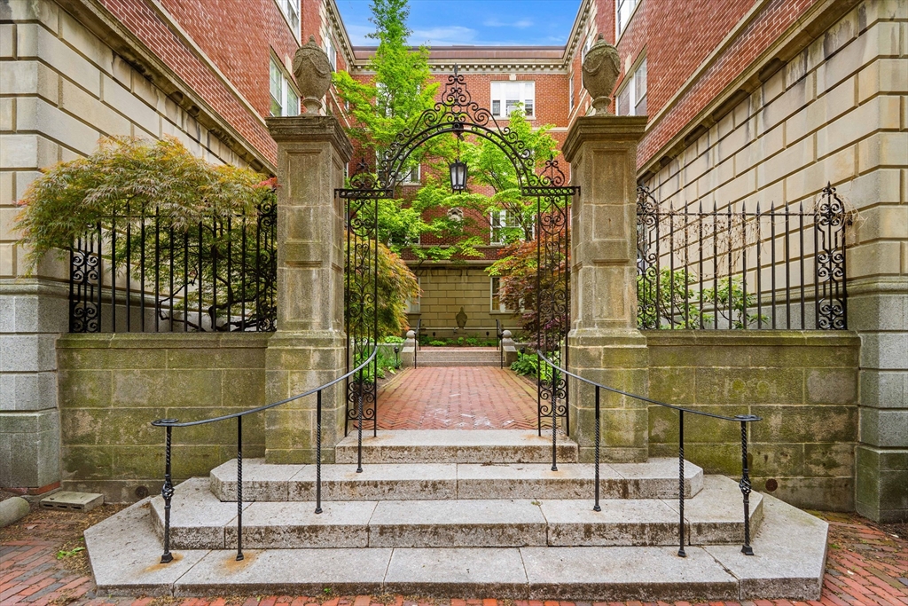 4 Washington Ave, Cambridge, Massachusetts, 1 Bedroom Bedrooms, 3 Rooms Rooms,1 BathroomBathrooms,Residential Lease,For Rent,Washington Ave,73522977