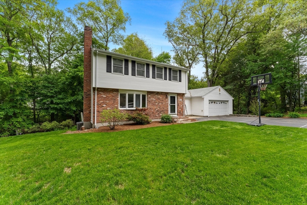 41-A Hunnewell Street, Wellesley, Massachusetts, 3 Bedrooms Bedrooms, 7 Rooms Rooms,1.5 BathroomsBathrooms,Residential,For Sale,Hunnewell Street,73522956