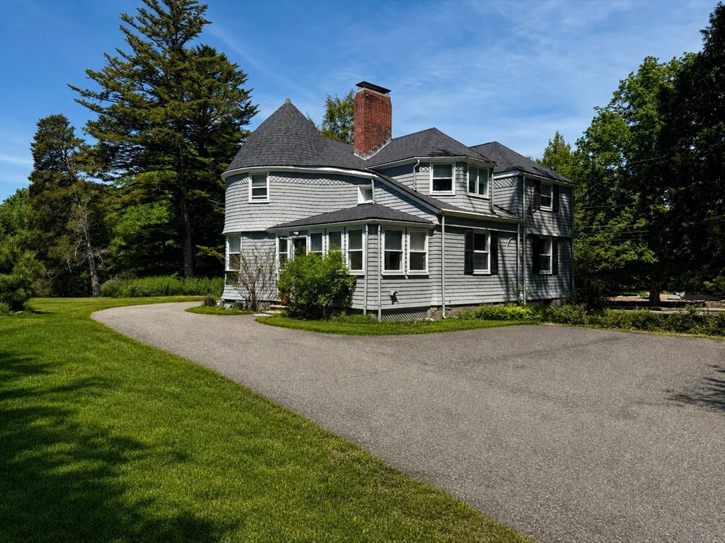 149 Elm Street, Easton, Massachusetts, 4 Bedrooms Bedrooms, 7 Rooms Rooms,1.5 BathroomsBathrooms,Residential Lease,For Rent,Elm Street,73522991