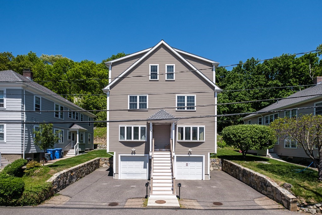 89 Overland, Waltham, Massachusetts, 3 Bedrooms Bedrooms, 8 Rooms Rooms,3 BathroomsBathrooms,Residential Lease,For Rent,Overland,73522997