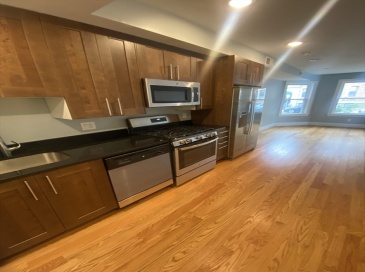 186 Kelton St, Boston, Massachusetts, 5 Bedrooms Bedrooms, 8 Rooms Rooms,2 BathroomsBathrooms,Residential Lease,For Rent,Kelton St,73523005