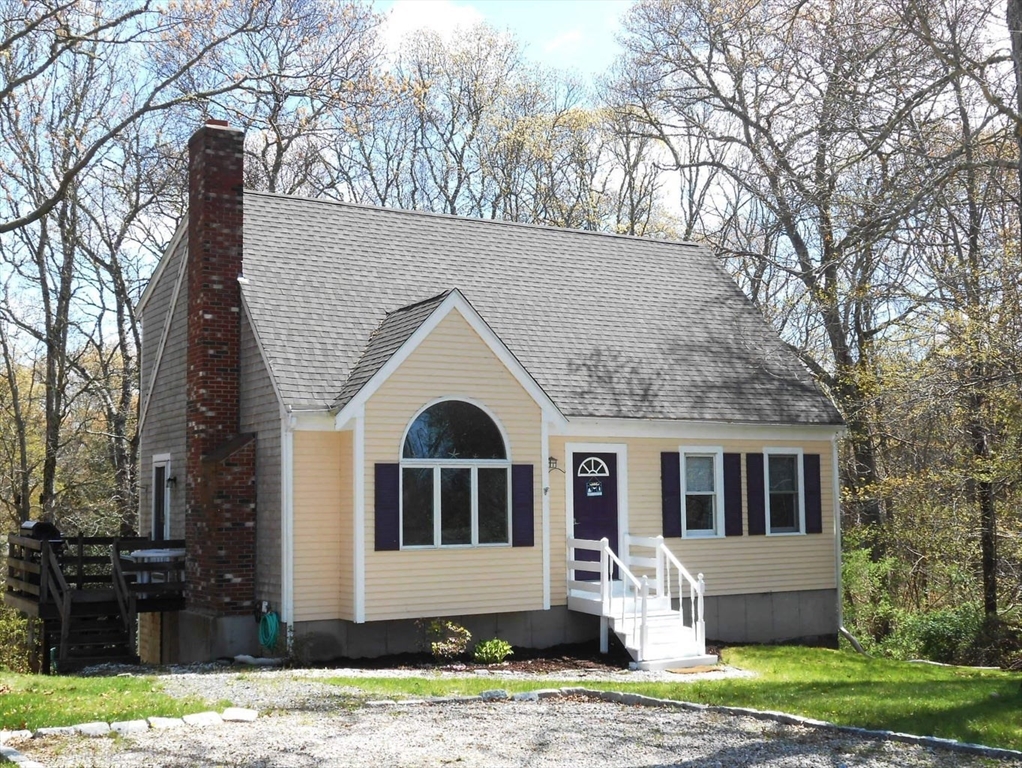 171 Wheeler Rd, Mashpee, Massachusetts, 4 Bedrooms Bedrooms, 6 Rooms Rooms,2 BathroomsBathrooms,Residential,For Sale,Wheeler Rd,73523014
