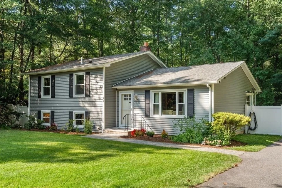 75 Westview Street, Lexington, Massachusetts, 3 Bedrooms Bedrooms, 5 Rooms Rooms,1.5 BathroomsBathrooms,Residential,For Sale,Westview Street,73523062