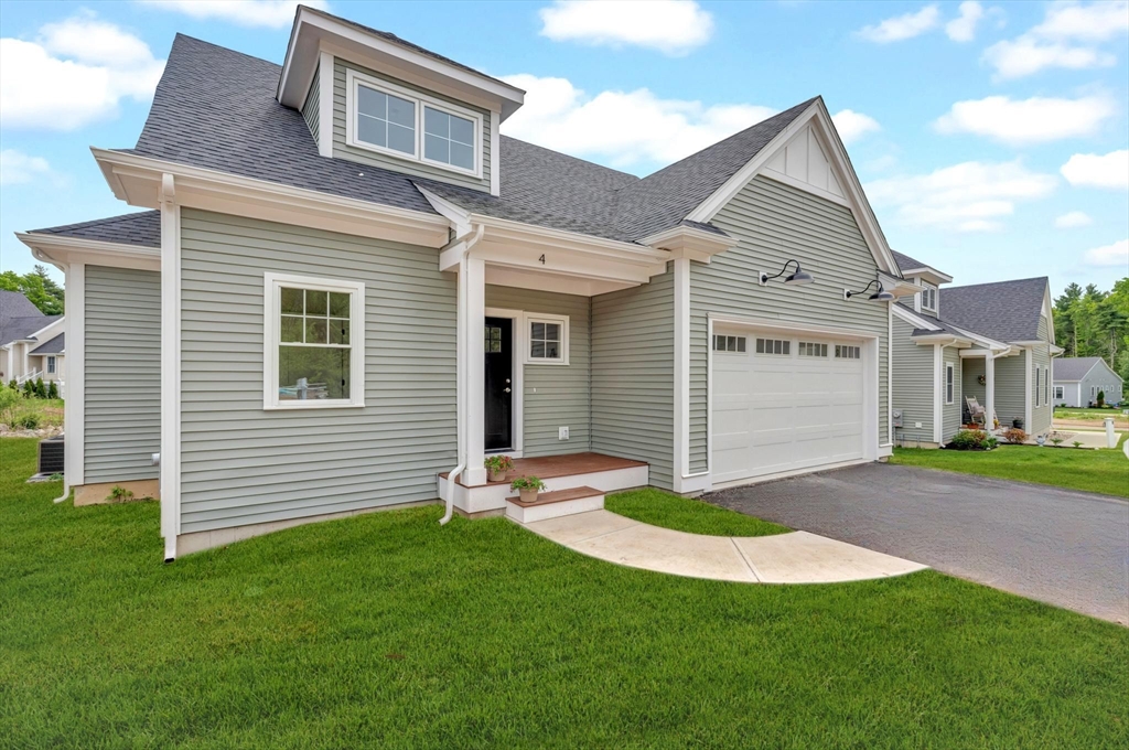 4 Weber Farm Road, Wrentham, Massachusetts, 2 Bedrooms Bedrooms, 8 Rooms Rooms,2.5 BathroomsBathrooms,Residential,For Sale,Weber Farm Road,73522998