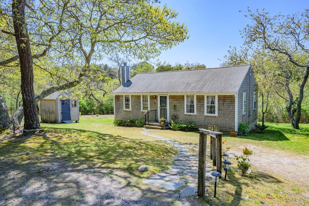 66 Snow Ln, Chatham, Massachusetts, 2 Bedrooms Bedrooms, 5 Rooms Rooms,1 BathroomBathrooms,Residential,For Sale,Snow Ln,73523077