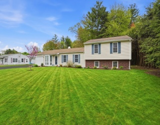 36 Blanchard Ter, Abington, Massachusetts, 5 Bedrooms Bedrooms, 9 Rooms Rooms,3 BathroomsBathrooms,Residential,For Sale,Blanchard Ter,73522987