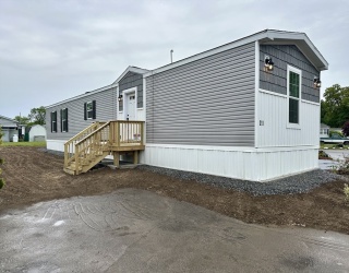 23 Dinny Lane, Plainville, Massachusetts, 2 Bedrooms Bedrooms, 4 Rooms Rooms,2 BathroomsBathrooms,Residential,For Sale,Dinny Lane,73523085
