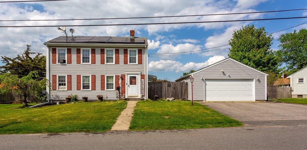 224 Denham Ave, Somerset, Massachusetts, 3 Bedrooms Bedrooms, 6 Rooms Rooms,1.5 BathroomsBathrooms,Residential,For Sale,Denham Ave,73523110