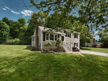 14 Centerville Dr, Salem, New Hampshire, 4 Bedrooms Bedrooms, 7 Rooms Rooms,2 BathroomsBathrooms,Residential,For Sale,Centerville Dr,73523121