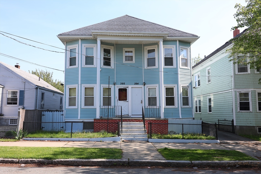 392-394 Shaw St, New Bedford, Massachusetts, 8 Bedrooms Bedrooms, 16 Rooms Rooms,4 BathroomsBathrooms,Residential Income,For Sale,Shaw St,73523133
