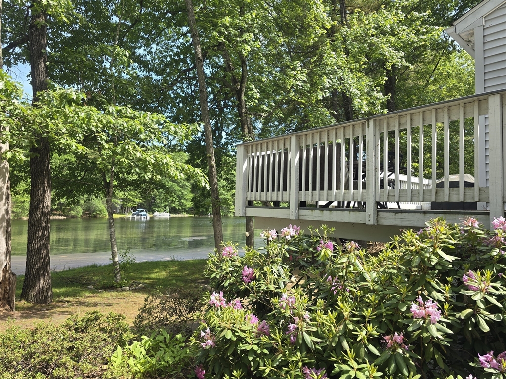 65 S Row Rd, Lunenburg, Massachusetts, 4 Bedrooms Bedrooms, 7 Rooms Rooms,2 BathroomsBathrooms,Residential,For Sale,S Row Rd,73523128