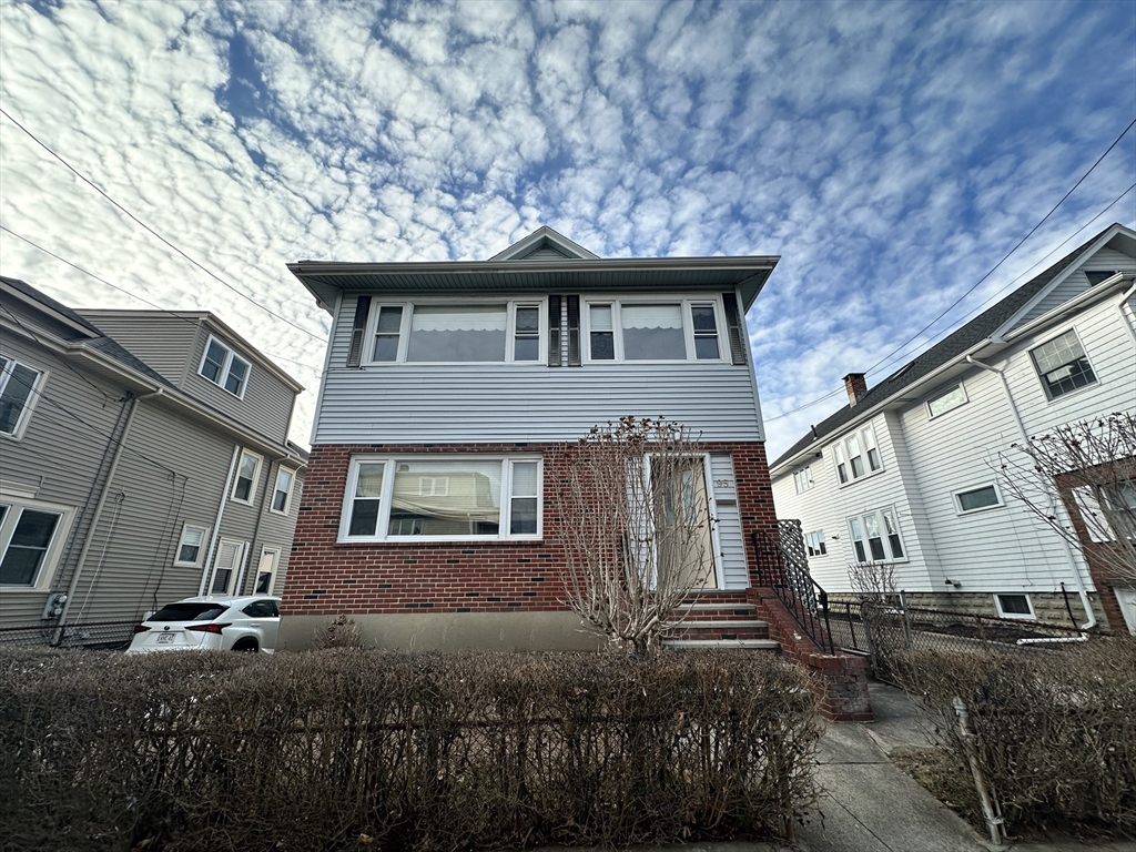 97 Hillsdale, Medford, Massachusetts, 3 Bedrooms Bedrooms, 5 Rooms Rooms,1 BathroomBathrooms,Residential Lease,For Rent,Hillsdale,73523025