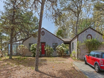 2 Brettwood Rd, Harwich, Massachusetts, 3 Bedrooms Bedrooms, 5 Rooms Rooms,2.5 BathroomsBathrooms,Residential,For Sale,Brettwood Rd,73523153