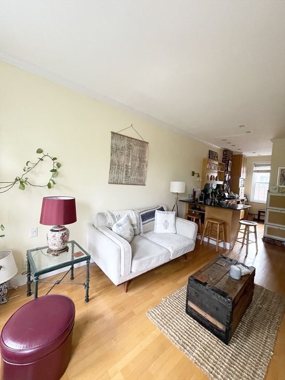 37 Garden Street, Boston, Massachusetts, 1 Bedroom Bedrooms, 4 Rooms Rooms,1 BathroomBathrooms,Residential Lease,For Rent,Garden Street,73523208