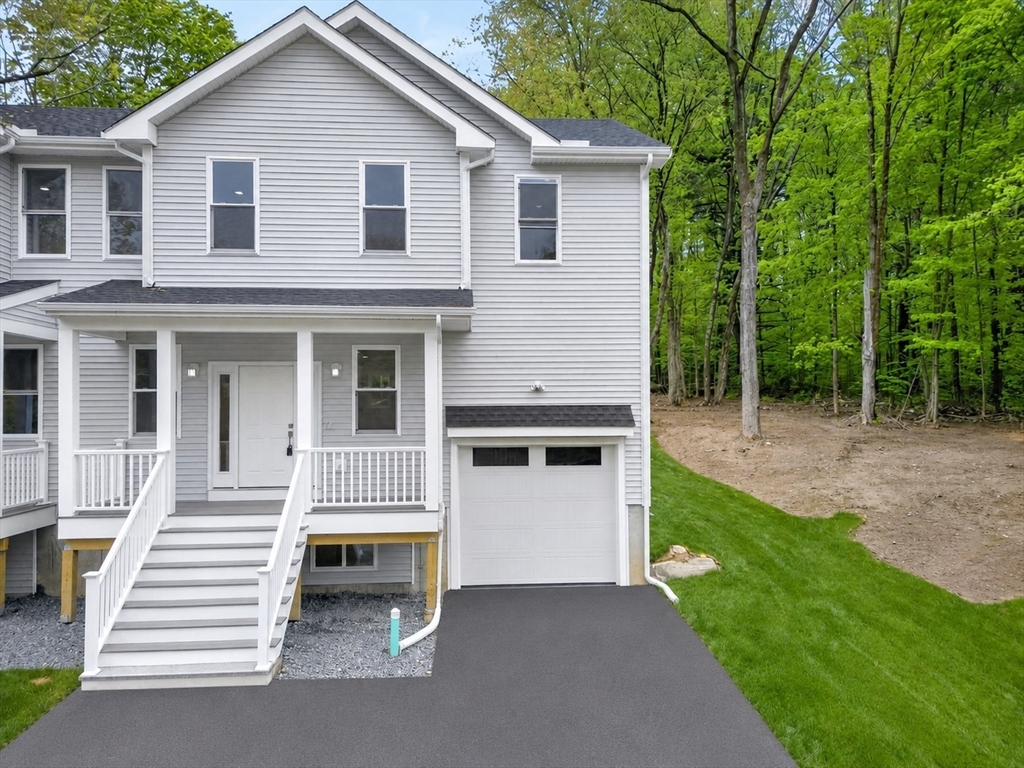 72 Westboro Rd, Grafton, Massachusetts, 3 Bedrooms Bedrooms, 6 Rooms Rooms,2.5 BathroomsBathrooms,Residential,For Sale,Westboro Rd,73523232