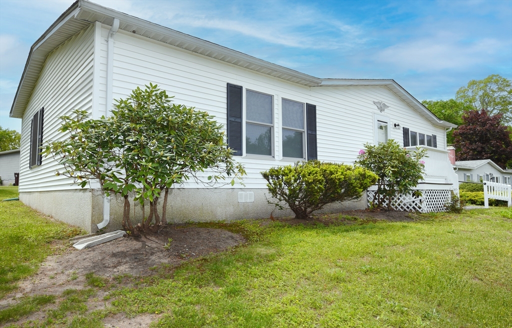 6 Canterbury Lane, Rockland, Massachusetts, 2 Bedrooms Bedrooms, 5 Rooms Rooms,2 BathroomsBathrooms,Residential,For Sale,Canterbury Lane,73523234