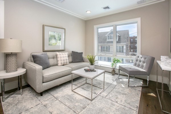 214 Market St, Boston, Massachusetts, 2 Bedrooms Bedrooms, 4 Rooms Rooms,1 BathroomBathrooms,Residential Lease,For Rent,Market St,73523329