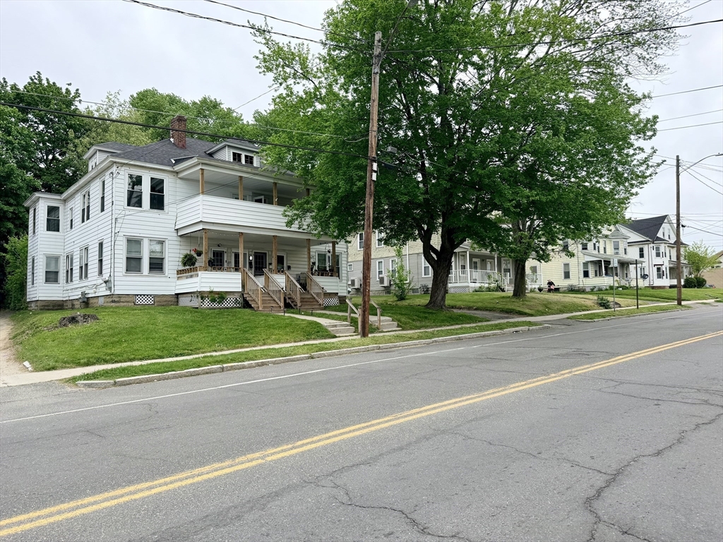 19-25 Dalton Ave, Pittsfield, Massachusetts, 9 Bedrooms Bedrooms, 20 Rooms Rooms,4 BathroomsBathrooms,Residential Income,For Sale,Dalton Ave,73523307
