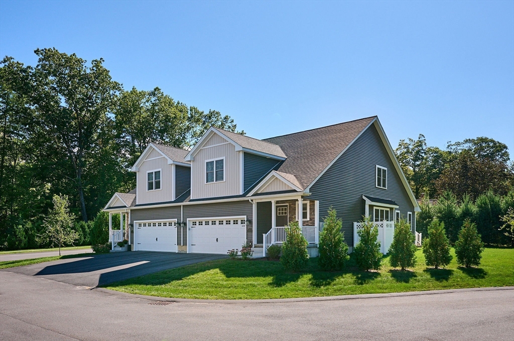 3 Conrad Circle, Easthampton, Massachusetts, 3 Bedrooms Bedrooms, 6 Rooms Rooms,2.5 BathroomsBathrooms,Residential,For Sale,Conrad Circle,73491272