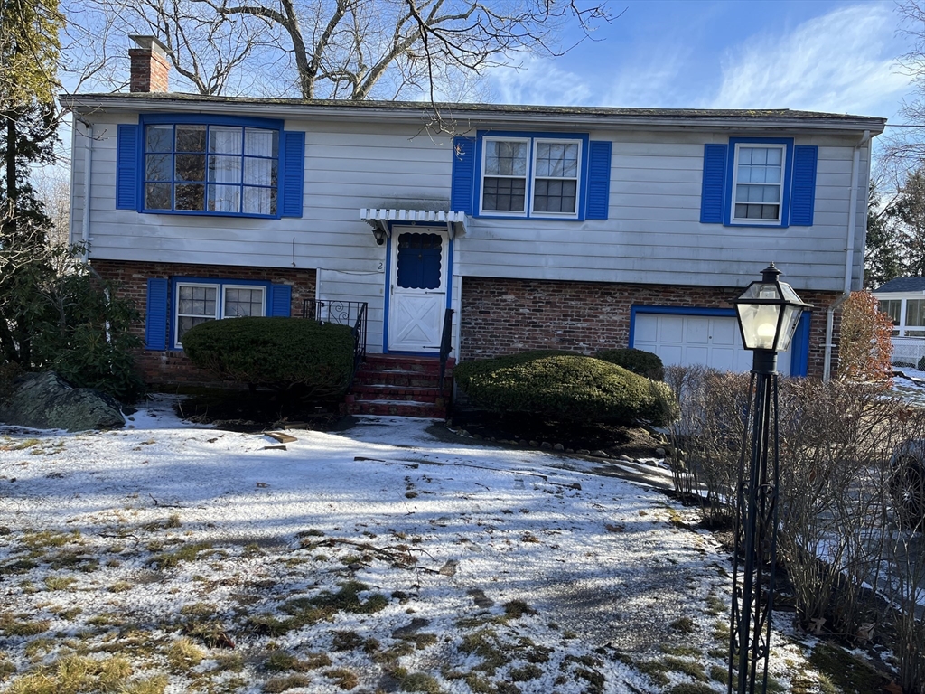 2 S Sherwood Ave, Randolph, Massachusetts, 3 Bedrooms Bedrooms, 8 Rooms Rooms,1.5 BathroomsBathrooms,Residential Lease,For Rent,S Sherwood Ave,73477787