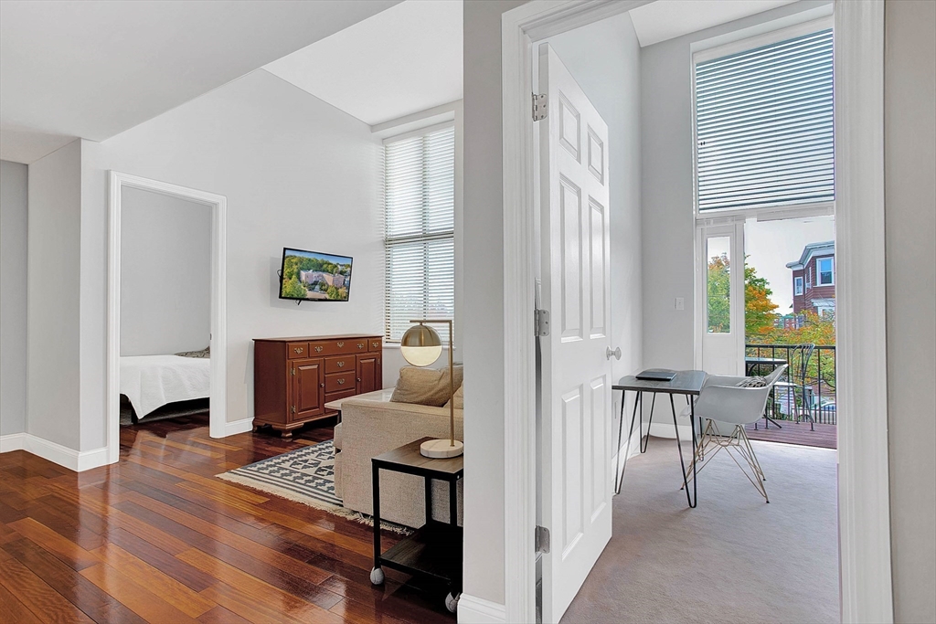 841 Parker Street, Boston, Massachusetts, 2 Bedrooms Bedrooms, 4 Rooms Rooms,1 BathroomBathrooms,Residential Lease,For Rent,Parker Street,73523373