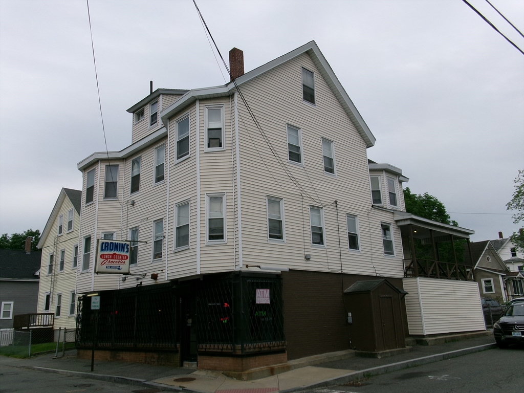 38 Adams Street, Taunton, Massachusetts, 5 Bedrooms Bedrooms, 16 Rooms Rooms,3.5 BathroomsBathrooms,Residential Income,For Sale,Adams Street,73523383