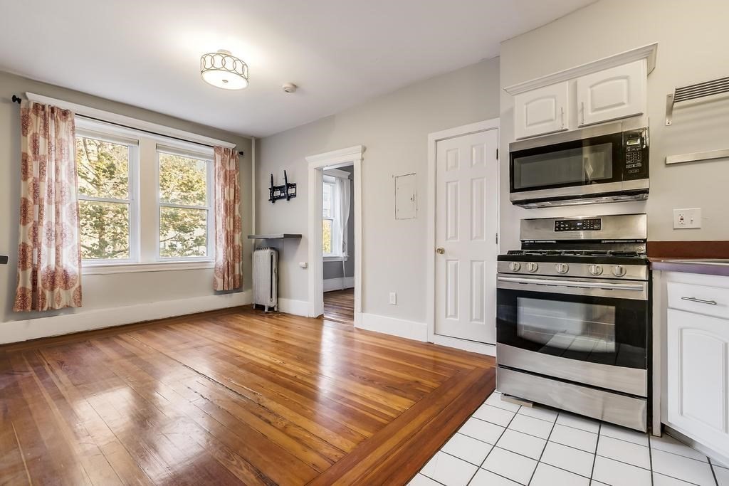 65 Burbank, Boston, Massachusetts, 2 Rooms Rooms,1.5 BathroomsBathrooms,Residential Lease,For Rent,Burbank,73523391