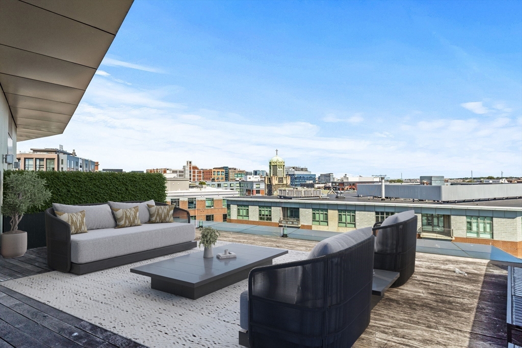 141 Dorchester Ave, Boston, Massachusetts, 1 Bedroom Bedrooms, 3 Rooms Rooms,1.5 BathroomsBathrooms,Residential Lease,For Rent,Dorchester Ave,73523395