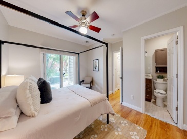 111 W Eighth, Boston, Massachusetts, 3 Bedrooms Bedrooms, 5 Rooms Rooms,2 BathroomsBathrooms,Residential Lease,For Rent,W Eighth,73523396