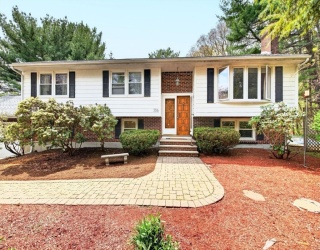 306 Franklin St, Mansfield, Massachusetts, 5 Bedrooms Bedrooms, 10 Rooms Rooms,2 BathroomsBathrooms,Residential,For Sale,Franklin St,73517743