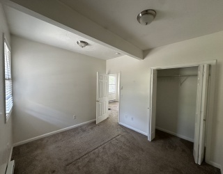 17A Peacedale Ave, Worcester, Massachusetts, 1 Bedroom Bedrooms, 2 Rooms Rooms,1 BathroomBathrooms,Residential Lease,For Rent,Peacedale Ave,73523348