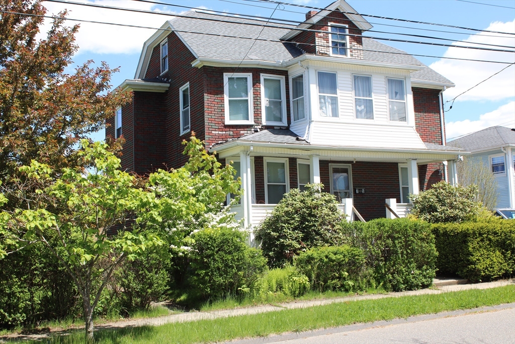75 Wheatland Ave, Chicopee, Massachusetts, 4 Bedrooms Bedrooms, 8 Rooms Rooms,2 BathroomsBathrooms,Residential Income,For Sale,Wheatland Ave,73521946