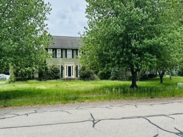 4 Canoe River Rd, Easton, Massachusetts, 4 Bedrooms Bedrooms, 6 Rooms Rooms,3.5 BathroomsBathrooms,Residential,For Sale,Canoe River Rd,73523421
