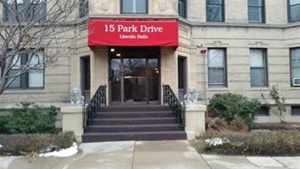 15 Park Drive, Boston, Massachusetts, 2 Bedrooms Bedrooms, 4 Rooms Rooms,1 BathroomBathrooms,Residential Lease,For Rent,Park Drive,73523446