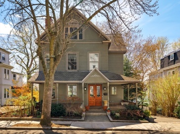 70 Oxford St, Somerville, Massachusetts, 5 Bedrooms Bedrooms, 9 Rooms Rooms,2.5 BathroomsBathrooms,Residential,For Sale,Oxford St,73523420