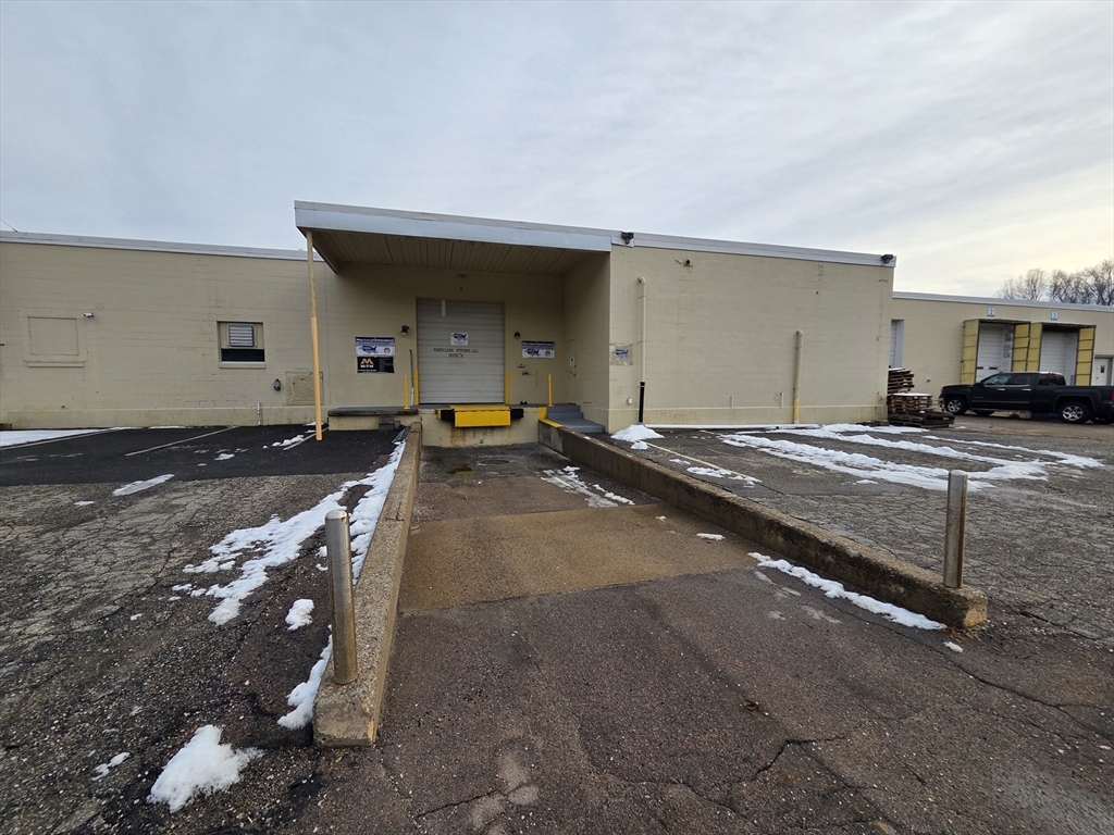 1 Tupperware, North Smithfield, Rhode Island, ,Commercial Sale,For Sale,Tupperware,73523588