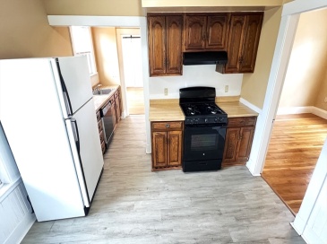12 Michigan Ave, Lynn, Massachusetts, 3 Bedrooms Bedrooms, 5 Rooms Rooms,1 BathroomBathrooms,Residential Lease,For Rent,Michigan Ave,73523613