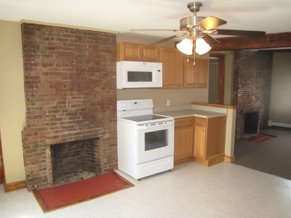 45 Main St, Gloucester, Massachusetts, 2 Bedrooms Bedrooms, 4 Rooms Rooms,1 BathroomBathrooms,Residential Lease,For Rent,Main St,73523544