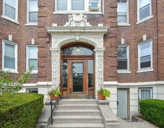 1633 Commonwealth Ave, Boston, Massachusetts, 1 Bedroom Bedrooms, 3 Rooms Rooms,1 BathroomBathrooms,Residential Lease,For Rent,Commonwealth Ave,73523545