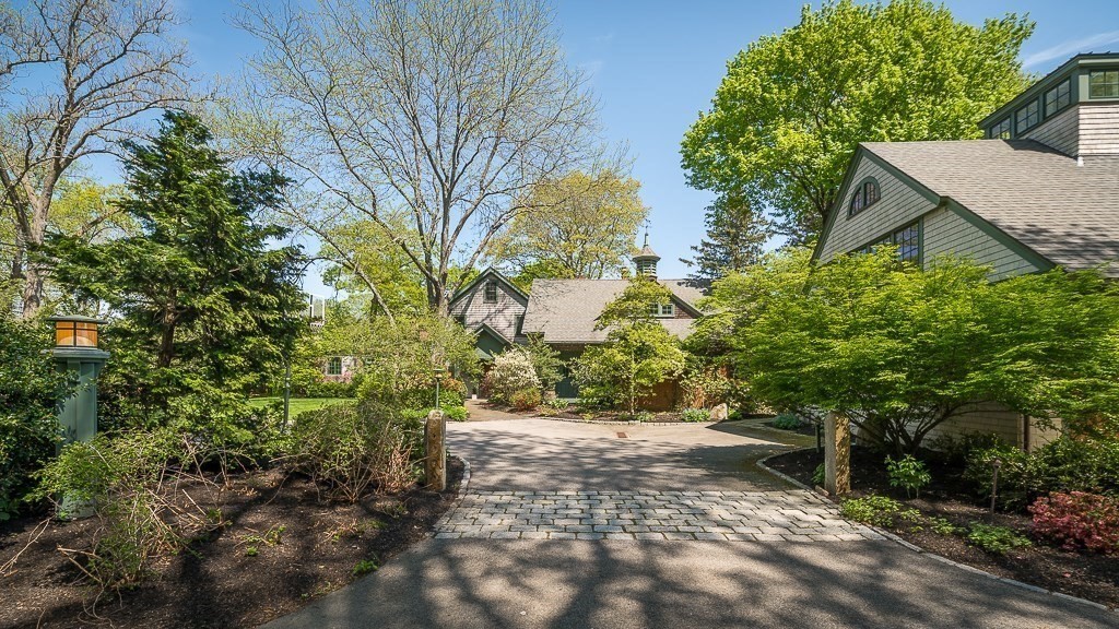 99 Essex Street, Hamilton, Massachusetts, 6 Bedrooms Bedrooms, 15 Rooms Rooms,5 BathroomsBathrooms,Residential,For Sale,Essex Street,73386090